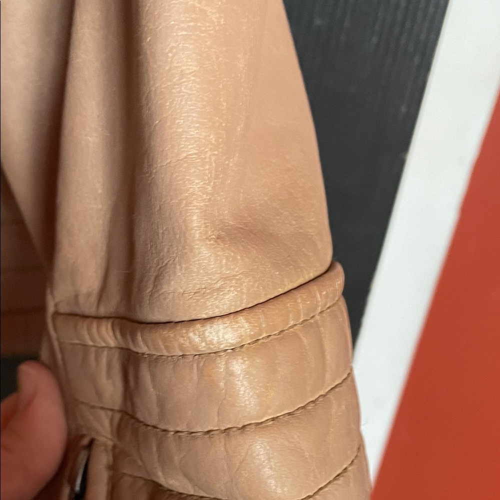 Harley-Davidson Women's Beige Leather Jacket - Picture 6 of 13